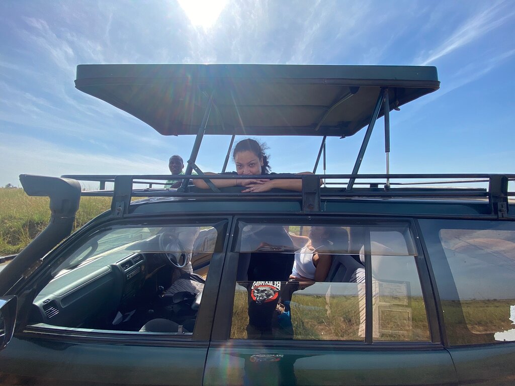 Rent a 4×4 Land Cruiser with Driver for 10 Days