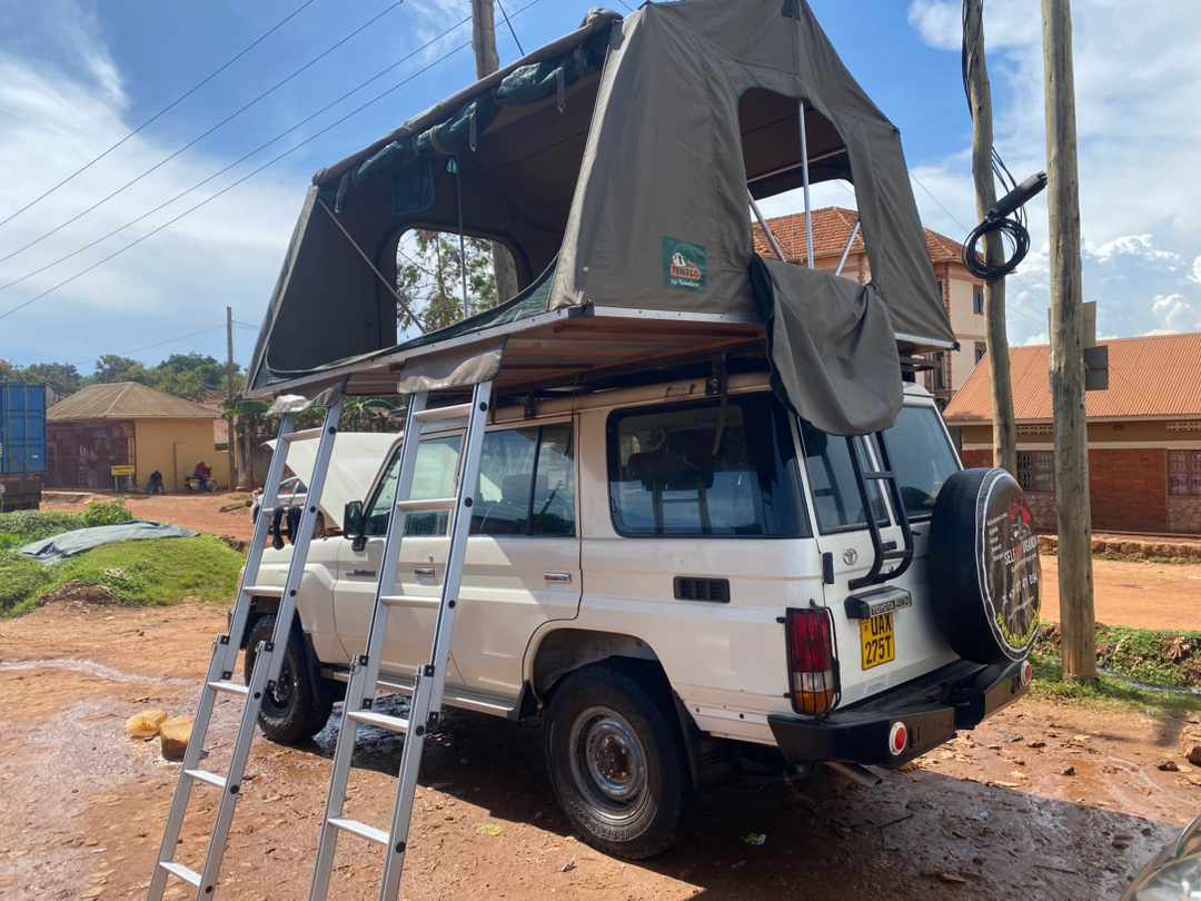 How to Set Up a Roof Top Tent on a 4×4 car rental How to Set Up a Roof Top Tent on a 4x4 car rental
